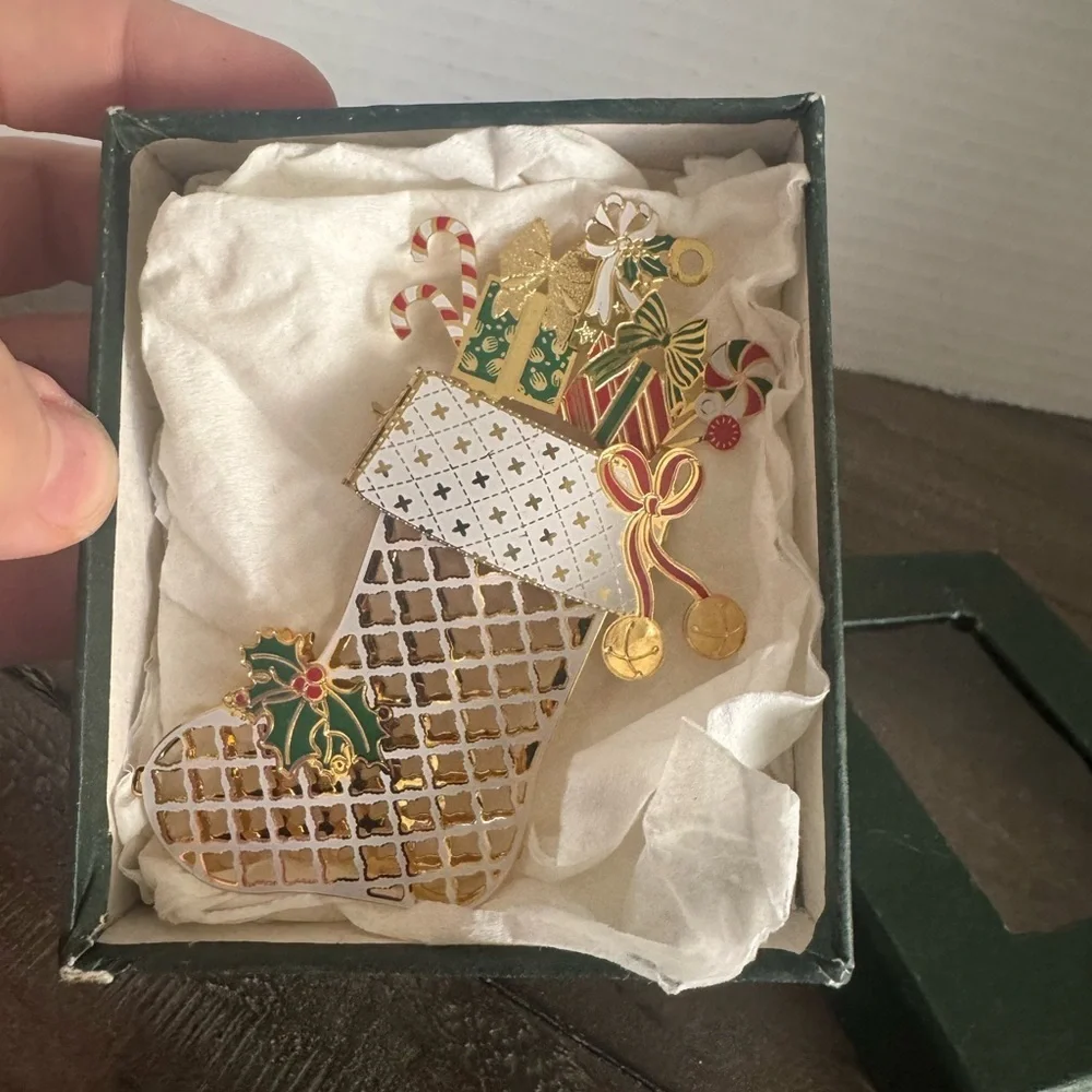 Baldwin Brass Gold and Silver Patterned Ornament